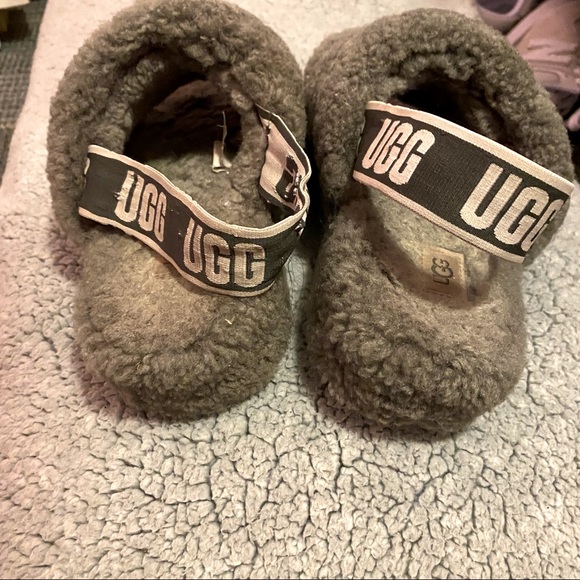 Ugg Fluff Yeah Slides - Picture 2 of 4